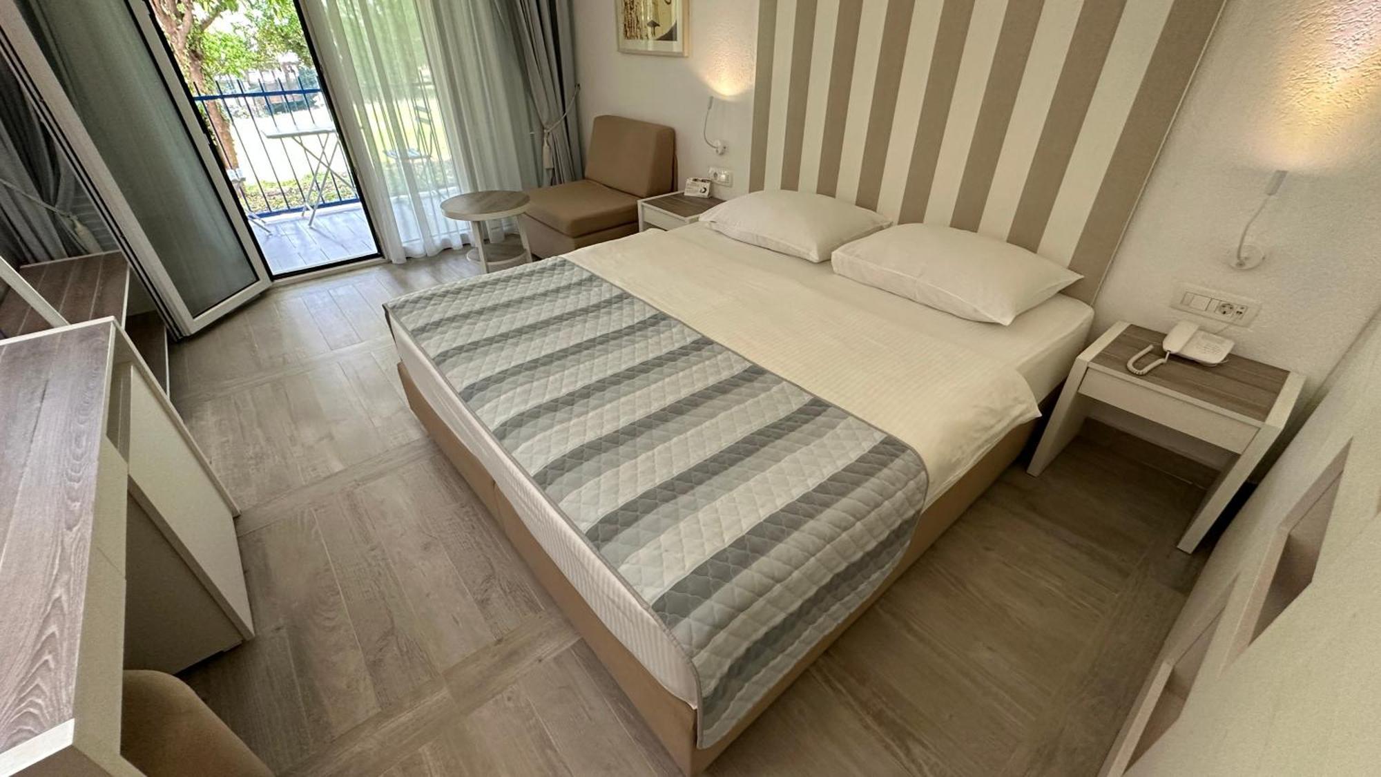 Hotel Aleksandar Budva Luaran gambar